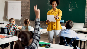 Tefé AM abre 730 vagas para professores em nova seleção